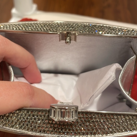 NWOT Judith Leiber Crystal Embellished Top Push Button Clasp Evening Bag/Clutch - Picture 6 of 7